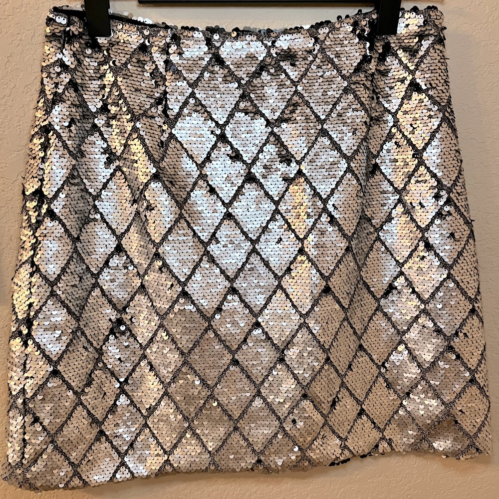 GIANNI BINI BLACK AND SILVER SEQUIN SKIRT